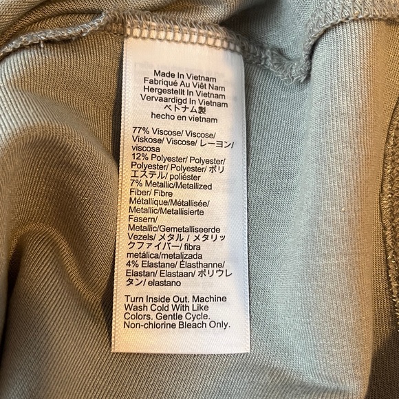 J. CREW Metallic, silver mock neck turtleneck size M - Picture 6 of 6